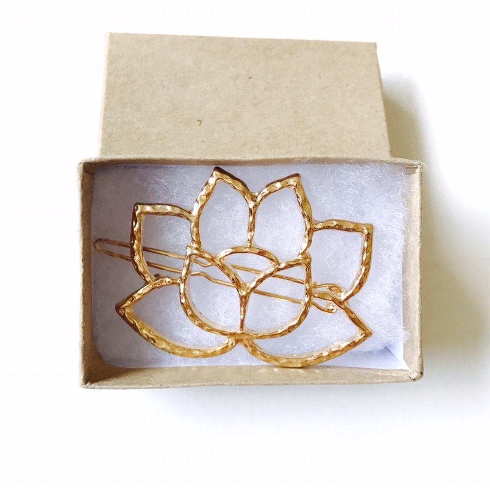 💝Boutique 🪷Sacred Lotus Hair Barrette🪷